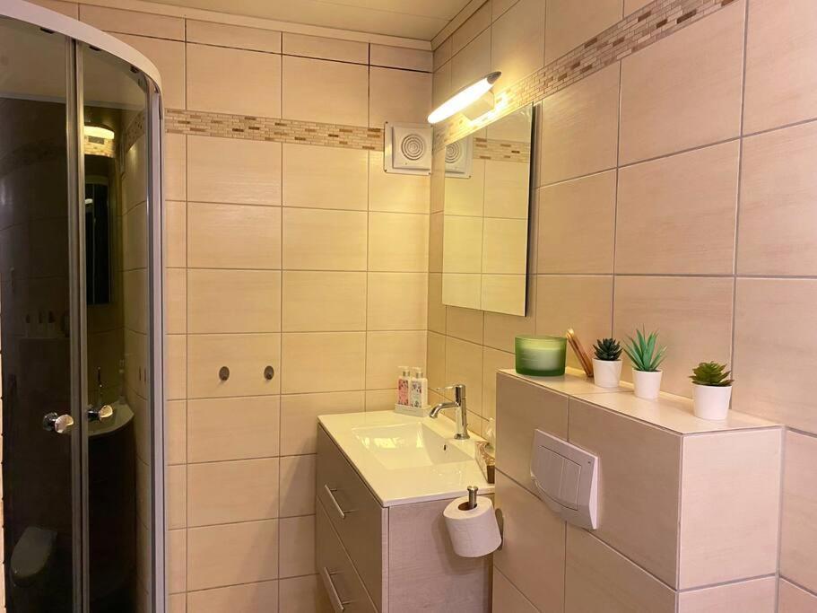 Cosy And Well-Equipped Apartment With Free Parking Trondheim Kültér fotó